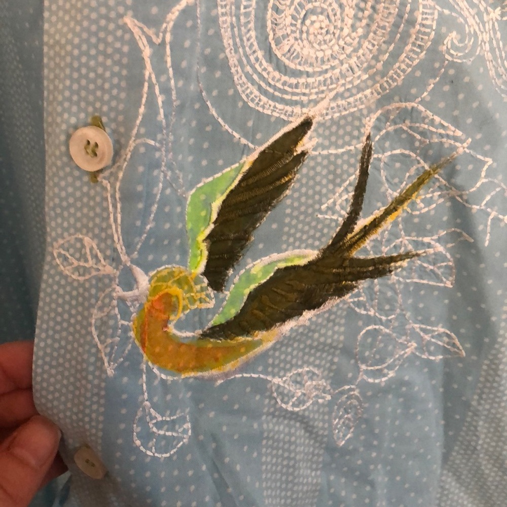 7 diamonds blue button down bird detail